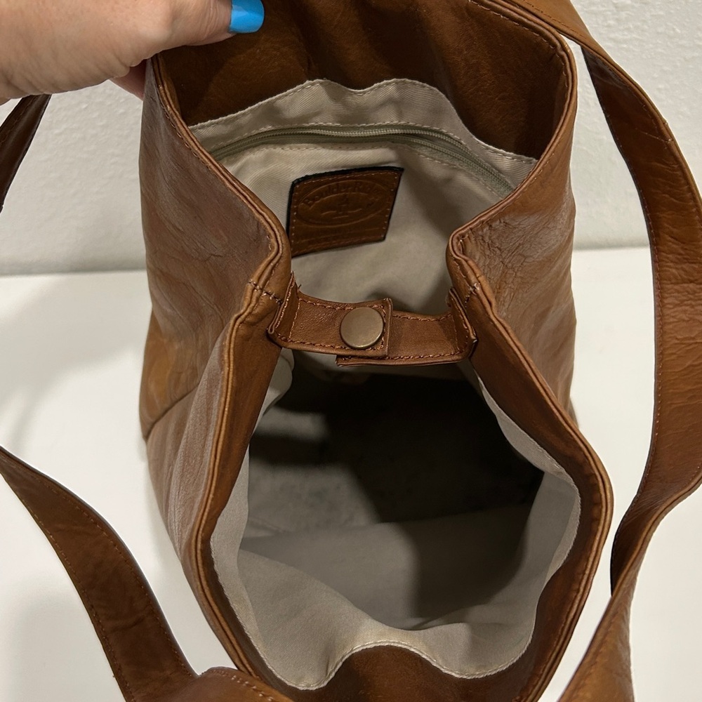 Boulder Ridge Chestnut Leather Backpack - Picture 9 of 14